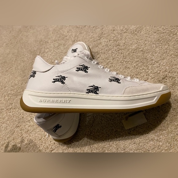 Authentic Burberry Sneakers with box - NWT - Picture 8 of 11